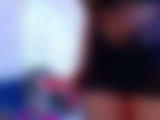Live cam show with Karissia - Tittyfuck on SquirtSoMuch