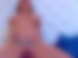 Live cam show with Karissia - Anal MILF on hrnylive.com