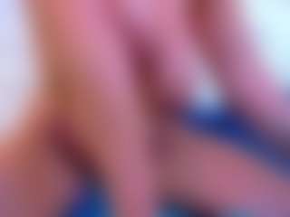 Live cam show with Karissia - Tittyfuck on boobsie.com