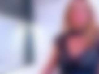 Live cam show with Karissia - Blonde Hair Middle Aged on chickslive.net
