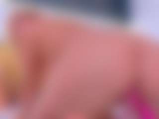 Live cam show with Karissia - Blonde Hair Middle Aged on EXY