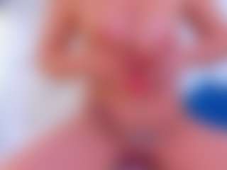 Karissia's Live Sex Cam Show
