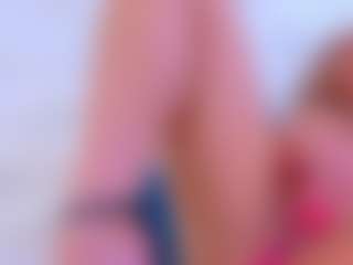 Live cam show with Karissia - Blonde Hair on Camsoda