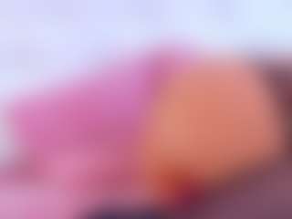 Live cam show with Karissia - Spank Mature on StripNow