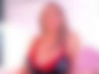 Live cam show with Karissia - Spank Mature on dropp.cam