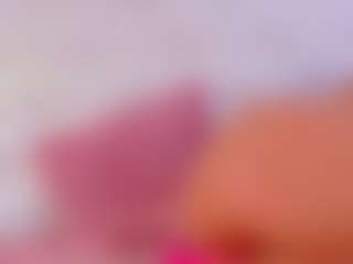 Live cam show with Karissia - Public Mature on Dolls Live