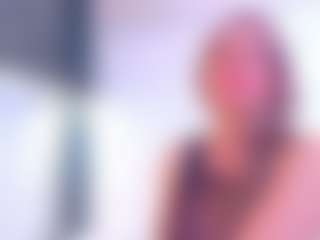 Live cam show with Karissia - Striptease on TeamSkeetLive