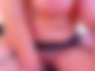 Karissia's Live Sex Cam Show