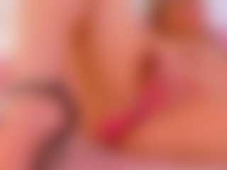 Live cam show with Karissia - Blonde Hair Curvy on https://playwithruby.com