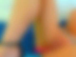 Karissia MILF webcam performer live streaming