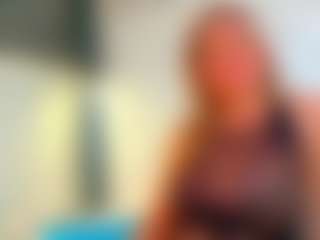 Live cam show with Karissia - Mature Middle Aged on Camsoda