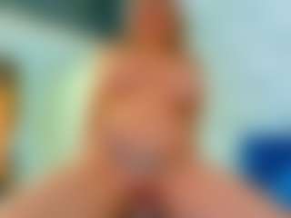 Live cam show with Karissia - Squirt Mature on Dare Cams