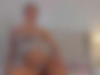 Emma_dee's Live Sex Cam Show