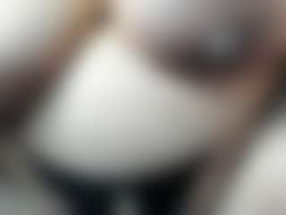Alondra-zaens's Live Sex Cam Show