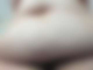 Alondra-zaens MILF webcam performer live streaming