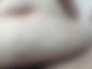 Alondra-zaens MILF webcam performer live streaming
