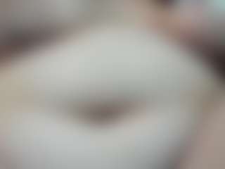Alondra-zaens MILF webcam performer live streaming
