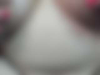 Alondra-zaens's Live Sex Cam Show