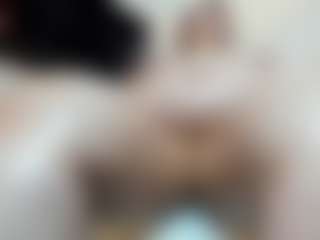Live cam show with Alondra-zaens - Curvy MILF on crypto-cams