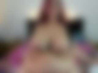 Alondra-zaens MILF webcam performer live streaming