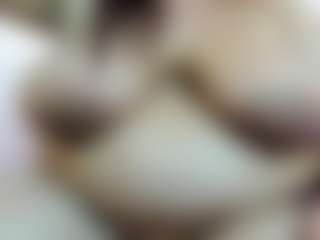 Alondra-zaens MILF webcam performer live streaming