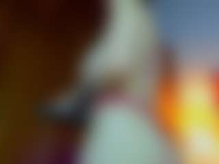 Live cam show with melany-riccii - Bedroom on Camsoda