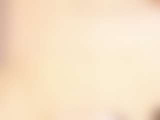 LauraSky MILF webcam performer live streaming