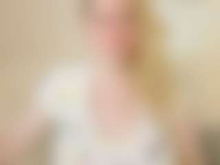 LauraSky's Live Sex Cam Show