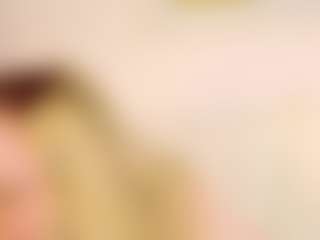 Live cam show with LauraSky - Fuck on Milfs Live