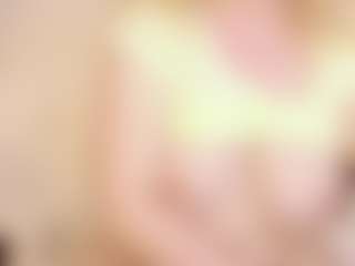 Live cam show with LauraSky - Fuck on Latina Girls