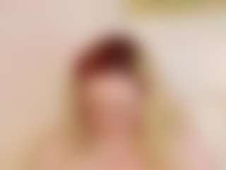 Live cam show with LauraSky - Hairy Pussy MILF on Porn Luv