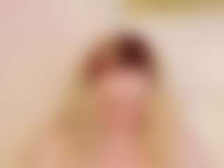 Live cam show with LauraSky - Strapon on eurowanks.com