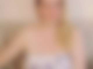 LauraSky's Live Sex Cam Show