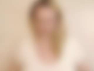 LauraSky's Live Sex Cam Show