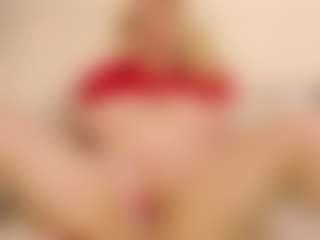 LauraSky's Live Sex Cam Show