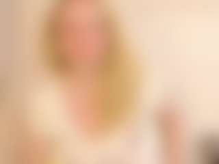 Live cam show with LauraSky - Strapon on Free Soda