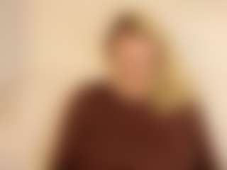 LauraSky's Live Sex Cam Show
