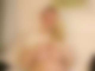 LauraSky's Live Sex Cam Show