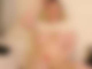 LauraSky's Live Sex Cam Show