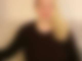 Live cam show with LauraSky - Blonde Hair on Camsoda