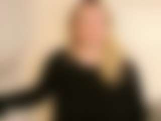 LauraSky's Live Sex Cam Show
