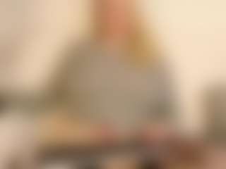 Live cam show with LauraSky - Blue Eyes on Camming Site