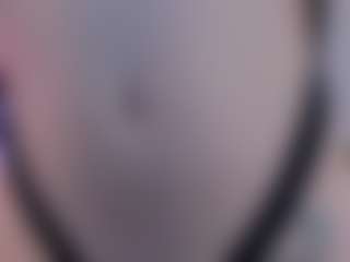 Live cam show with Gia Ferrera - Teen (18+) on UwU Esports