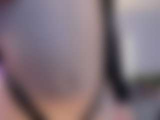 Live cam show with Gia Ferrera - Young Adult on Camsoda.co