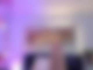Live cam show with Gia Ferrera - Teen (18+) on livesexfox.com