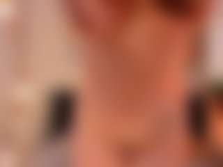 Live cam show with Gia Ferrera - Shaved Pussy on Fling VIP Chat