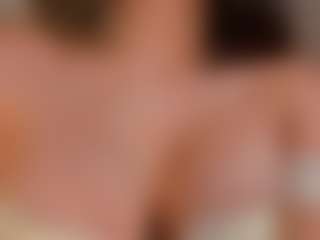 Live cam show with Gia Ferrera - Foot Fetish on Mixed Magazine Live
