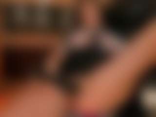 Live cam show with Gia Ferrera - Latina on fuklive.com | colombia
