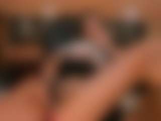 Live cam show with Gia Ferrera - Teen (18+) on intimatelivegirls.com