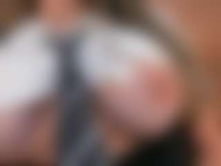 Live cam show with Gia Ferrera - Teen (18+) on Lustler